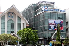 Trụ sở LaoVietBank tại thủ đô Vientiane. (Ảnh: Hoàng Chương/Vietnam+)