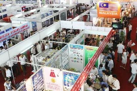 Khách tham quan một hội chợ Techmart. (Ảnh: Phương Hoa/TTXVN)