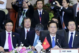 Thủ tướng Nguyễn Tấn Dũng dự Hội nghị Cấp cao Đông Á lần thứ 8. (Ảnh: Đức Tám/TTXVN)