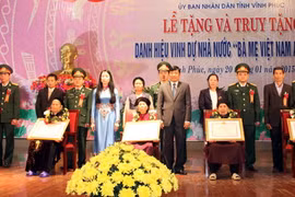 Vĩnh Phúc trao, truy tặng danh hiệu cho 358 mẹ Việt Nam Anh hùng