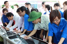 Hà Nội đạt thời điểm "dân số vàng” nhưng còn nhiều thách thức