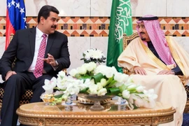 Venezuela mong muốn Saudi Arabia hỗ trợ chặn đà tụt dốc của giá dầu