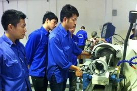 Tìm nguyên nhân xuất khẩu lao động tại các huyện nghèo đạt thấp