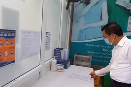 Hoạt động kiểm tra công tác phòng chống bệnh đậu mùa khỉ. (Ảnh: T.G/Vietnam+)