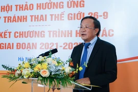 Ông Nguyễn Doãn Tú-Tổng Cục trưởng Tổng cục dân số-kế hoạch hoá gia đình phát biểu tại hội thảo ngày 25/9. (Ảnh: PV/Vietnam+)