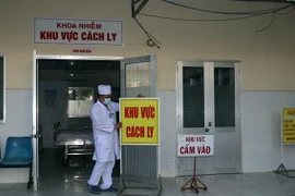 Khu vực cách ly được các bệnh viện bố trí sẵn sàng. (Ảnh: TTXVN/Vietnam+)