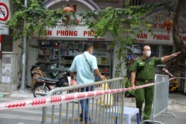 Hà Nội: Phong toả tạm thời phố Bùi Thị Xuân (quận Hai Bà Trưng) phục vụ công tác phòng, chống dịch COVID-19. (Ảnh: Minh Quyết/TTXVN)