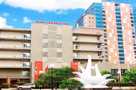 Bệnh viện Bạch Mai.