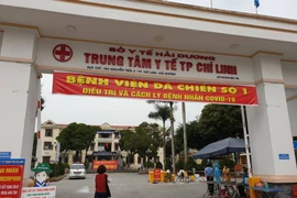 [Photo] 'Tướng diệt COVID-19' đến thị sát tâm dịch tại Chí Linh