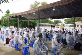 Các công dân được tiếp nhận tại Trường Quân sự tỉnh Sóc Trăng. (Ảnh: Chanh Đa/TTXVN)