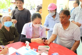 Hơn 700 người dân tại đảo Lý Sơn khám bệnh vì một Việt Nam khỏe mạnh 