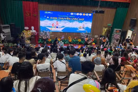 Chương trình “Con thuyền mơ ước” nhằm hưởng ứng tháng nhận thức về ung thư trẻ em 2022. (Ảnh: PV/Vietnam+)