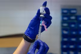 Vaccine ngừa COVID-19. (Ảnh: THX/TTXVN)