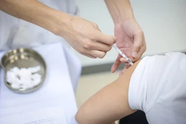 Hà Nội đang đẩy mạnh công tác tiêm vaccine phòng COVID-19 cho trẻ em. (Ảnh: PV/Vietnam+)