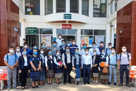 Đoàn chuyên gia từ Việt Nam đã giúp Lào kịp thời ứng phó, kiểm soát được sự lây lan của dịch COVID-19. (Ảnh: PV/Vietnam+)