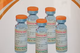 Vắcxin COVIVAC do Viện Vắc xin và Sinh phẩm Y tế (IVAC) sản xuất. (Ảnh: T.G/Vietnam+)