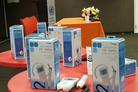 Những chiếc máy nghe tim thai nhỏ gọn do UNFPA cung cấp. (Ảnh: T.G/Vietnam+)