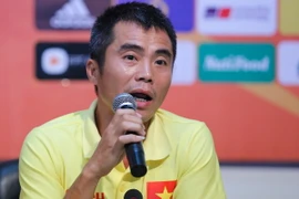 Huấn luyện viên Phạm Minh Đức sẽ còn nhiều việc phải làm với Hà Nội T&T. (Ảnh: Minh Chiến/Vietnam+)