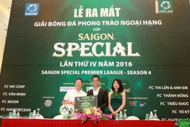 Lễ ra mắt giải bóng đá phong trào Ngoại hạng Hà Nội mùa thứ tư. (Ảnh: Hải Đăng/Vietnam+)