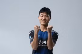 Xuân Trường đang là hy vọng hàng đầu của tuyển Việt Nam ở AFF Cup 2016. (Ảnh: Incheon United)