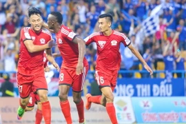 Ngoại binh chơi tệ nên nội binh ở Quảng Ninh phải gánh rất nhiều nhiệm vụ. (Ảnh: Minh Chiến/Vietnam+)