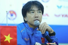 Huấn luyện viên Miura buồn bã vì U23 Việt Nam chơi hay nhưng vẫn thua. (Ảnh: Minh Chiến/Vietnam+)