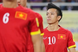 Văn Quyết sẽ ra sân chiều nay nhưng là đối thủ của màu áo đỏ. (Ảnh: Minh Chiến/Vietnam+)