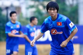 Tuấn Anh đối diện nguy cơ chia tay AFF Cup 2016 do chưa hồi phục chấn thương khớp gối. (Ảnh: Minh Chiến/Vietnam+)