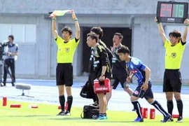 Công Phượng lần thứ hai vào sân từ ghế dự bị ở Mito Hollyhock. (Ảnh: Mito)