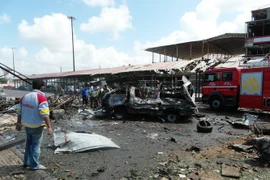 Hiện trường vụ nổ bom ở thành phố Jableh, Syria ngày 23/5. (Nguồn: AFP/TTXVN)