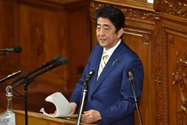 Thủ tướng Nhật Bản Shinzo Abe phát biểu trong một cuộc họp ở thủ đô Tokyo. (Nguồn: AFP/TTXVN)