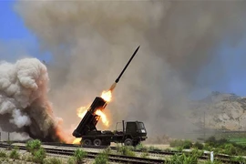 Tên lửa tầm ngắn được phóng ra vùng biển Triều Tiên. (Nguồn: Reuters/KCNA/TTXVN)