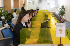 Số liệu ghi nhận từ SHS, thanh khoản trên sàn HoSE đạt 112.625 tỷ đồng/tuần và giảm nhẹ 1,3%. (Ảnh: PV/Vietnam+)