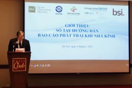 Lễ ra mắt Sổ tay Hướng dẫn Báo cáo Phát thải Khí nhà kính do Ủy Ban Chứng khoán Nhà nước phối hợp với Tổ chức Tài Chính Quốc tế tổ chức, ngày 8/8. (Ảnh: PV/Vietnam+)