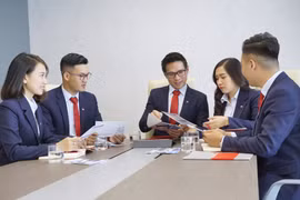 Công ty Chứng khoán SSI dự báo lợi nhuận của hầu hết các doanh nghiệp bán lẻ có thể đã chạm đáy trong nửa đầu năm 2023 xét về giá trị tuyệt đối và tích cực trở lại từ quý 4 cho đến năm 2024. (Ảnh: PV/Vietnam+)