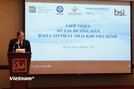 Lễ ra mắt Sổ tay Hướng dẫn Báo cáo Phát thải Khí nhà kính do Ủy Ban Chứng khoán Nhà nước phối hợp với Tổ chức Tài Chính Quốc tế tổ chức, ngày 8/8. (Ảnh: PV/Vietnam+)