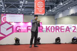 Sân khấu đặc biệt tại G-Fair, nơi các công ty start-up lên chia sẻ kinh nghiệm kinh doanh và kết nối với khách hàng hoặc nhà đầu tư tiềm năng