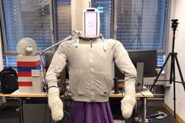 HuggieBot. (Nguồn: odditycentral)
