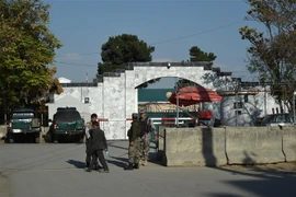 Quang cảnh bên ngoài Đại sứ quán Pakistan tại Kabul, Afghanistan. (Ảnh: AFP/ TTXVN)