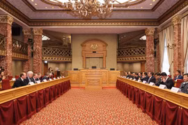 Thủ tướng Phạm Minh Chính hội kiến Chủ tịch Nghị viện Luxembourg Fernand Etgen. (Ảnh: Dương Giang/TTXVN)