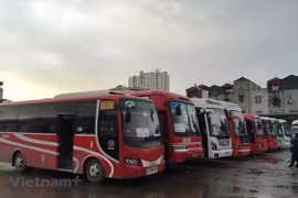 Bộ Giao thông Vận tải đã ban hành hướng dẫn tạm thời tổ chức hoạt động vận tải hành khách của 5 lĩnh vực. (Ảnh: Việt Hùng/Vietnam+) 