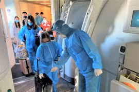 Ngành hàng không sẽ tổ chức các chuyến bay đưa người dân từ Thành phố Hồ Chí Minh và các tỉnh phía Nam về địa phương. (Ảnh: CTV/Vietnam+)