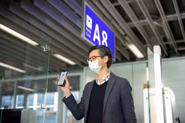 Vietnam Airlines sẽ chính thức triển khai thử nghiệm ứng dụng hộ chiếu sức khoẻ điện tử IATA Travel Pass. (Ảnh: CTV/Vietnam+)