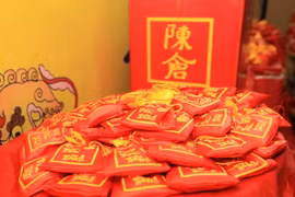 Lương tại đền Trần Thương. (Ảnh: TTXVN)