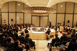 Chiều 31/3, Hội nghị Cấp cao hợp tác Khu vực Tam giác phát triển Campuchia-Lào-Việt Nam (CLV) lần thứ 10 (CLV 10) được tổ chức trọng thể tại Trung tâm Hội nghị Quốc gia (Hà Nội). Thủ tướng Nguyễn Xuân Phúc chủ trì hội nghị. (Ảnh: TTXVN)