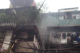 Hà Nội: Khu tập thể hoảng hồn vì "bà hỏa" bất ngờ viếng thăm