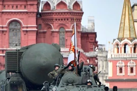 Tên lửa đạn đạo liên lục địa Yars của Nga tại Lễ duyệt binh kỷ niệm Ngày Chiến thắng trên Quảng trường Đỏ ở Moskva. (Ảnh: AFP/TTXVN)