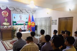 Lễ kỷ niệm 134 năm Ngày sinh Chủ tịch Hồ Chí Minh tại Bangladesh. (Ảnh: Đại sứ quán Việt Nam tại Bangladesh/TTXVN phát)
