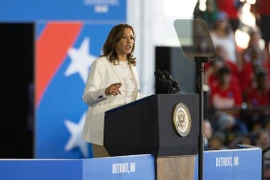 Phó Tổng thống Mỹ Kamala Harris phát biểu tại chiến dịch vận động tranh cử ở Detroit, Michigan (Mỹ). (Ảnh: THX/TTXVN)