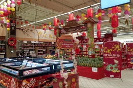 Tuần lễ Hàng Việt Nam nhân dịp Tết Giáp Thìn 2024 tại Đại Siêu thị Carrefour. (Ảnh: Nguyễn Tuyên/TTXVN)